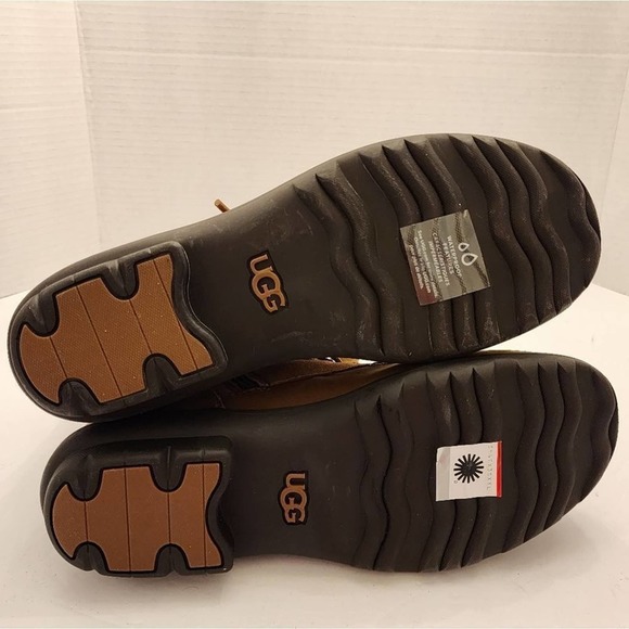 Ugg HAPSBURG LACE WATERPROOF LEATHER BOOTS 1120781 women's size 8.5 new!!! - Picture 11 of 13